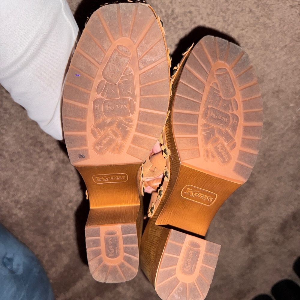 Heels - Picture 3 of 6